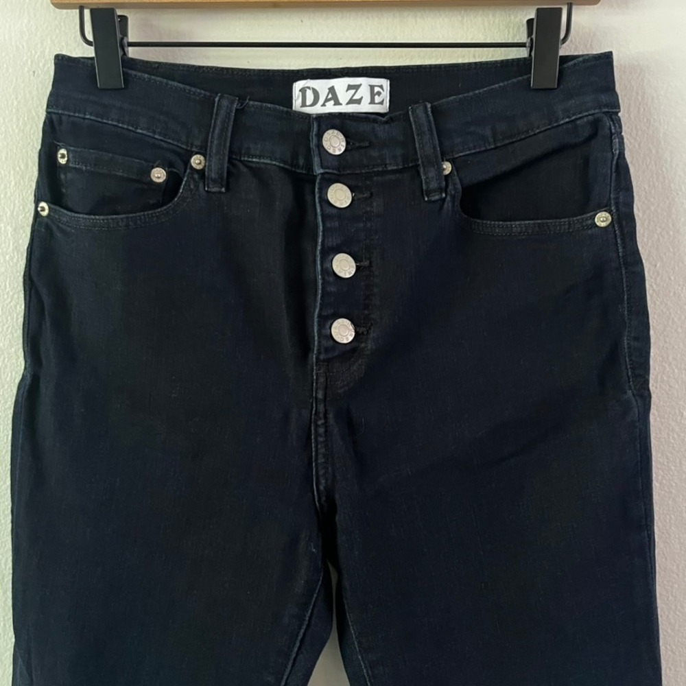 Daze Denim Dark Blue Wash High Rise Cropped Kick Flare Jeans Button Fly size 29 - Picture 2 of 11